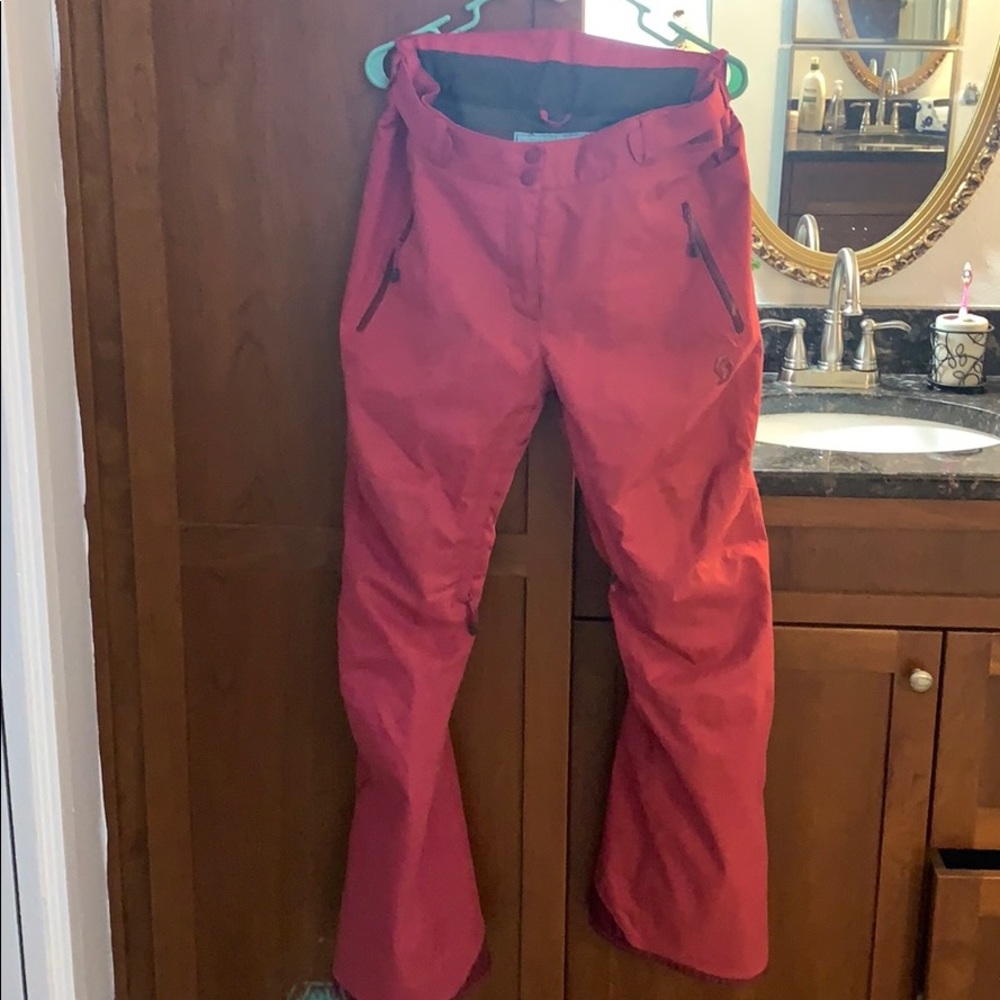Scott brand Women’s ski pants - size Medium